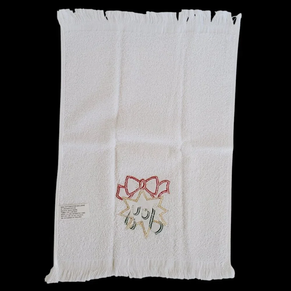 Christmas Holiday 4 Fingertip Guest Towels Applique Poinsettia Star White Cream